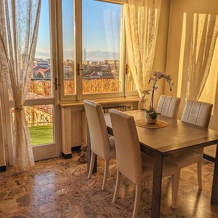 La Terrazza Del Re Apartment Vercelli Bagian luar foto