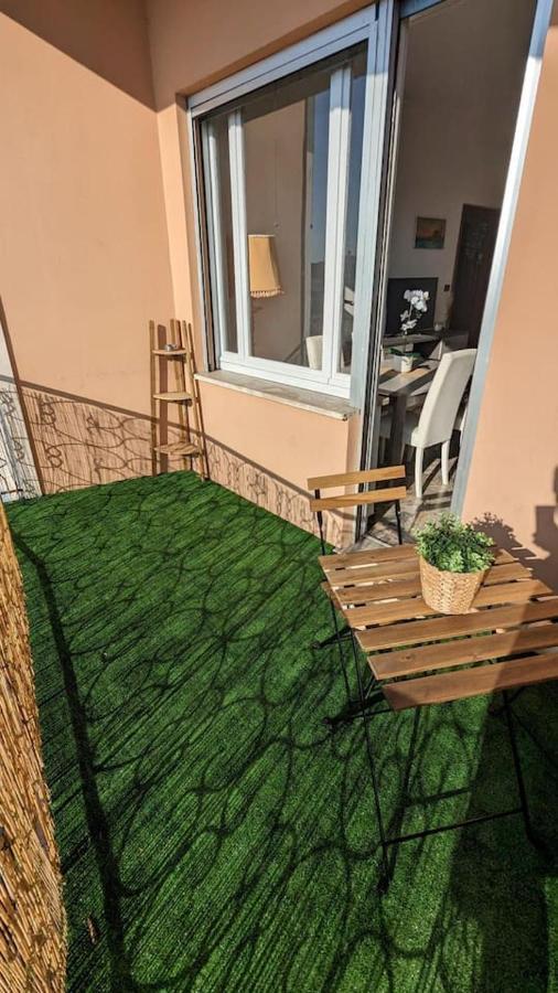 La Terrazza Del Re Apartment Vercelli Bagian luar foto