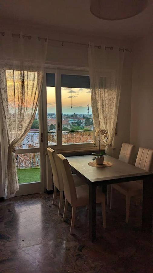 La Terrazza Del Re Apartment Vercelli Bagian luar foto