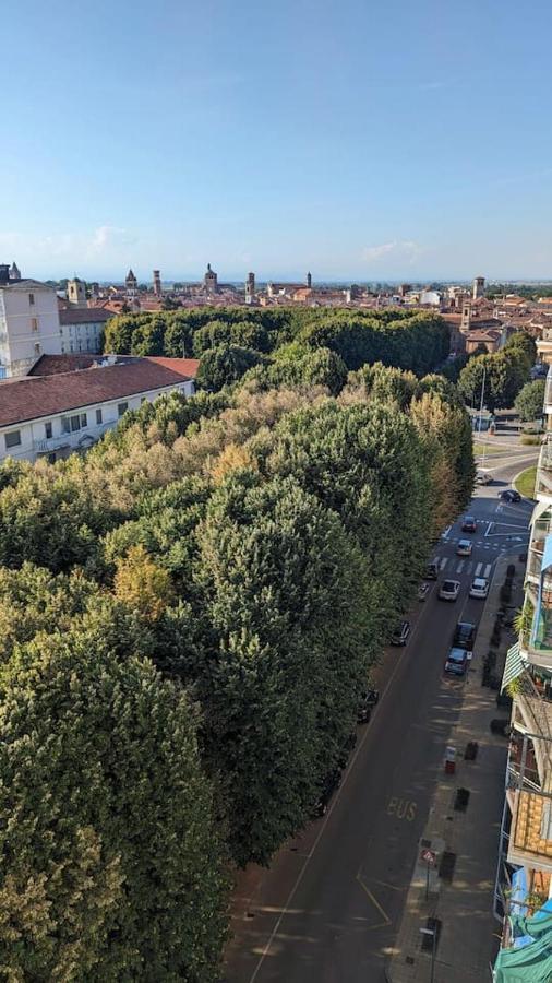 La Terrazza Del Re Apartment Vercelli Bagian luar foto