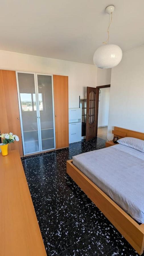 La Terrazza Del Re Apartment Vercelli Bagian luar foto